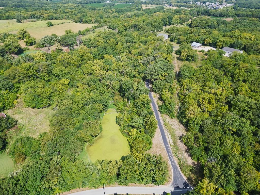 Photo 41 of 52 - 10000 Hollingsworth Road, Kansas City, KS 66109