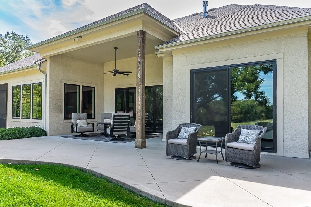 Photo 49 of 52 - 10000 Hollingsworth Road, Kansas City, KS 66109