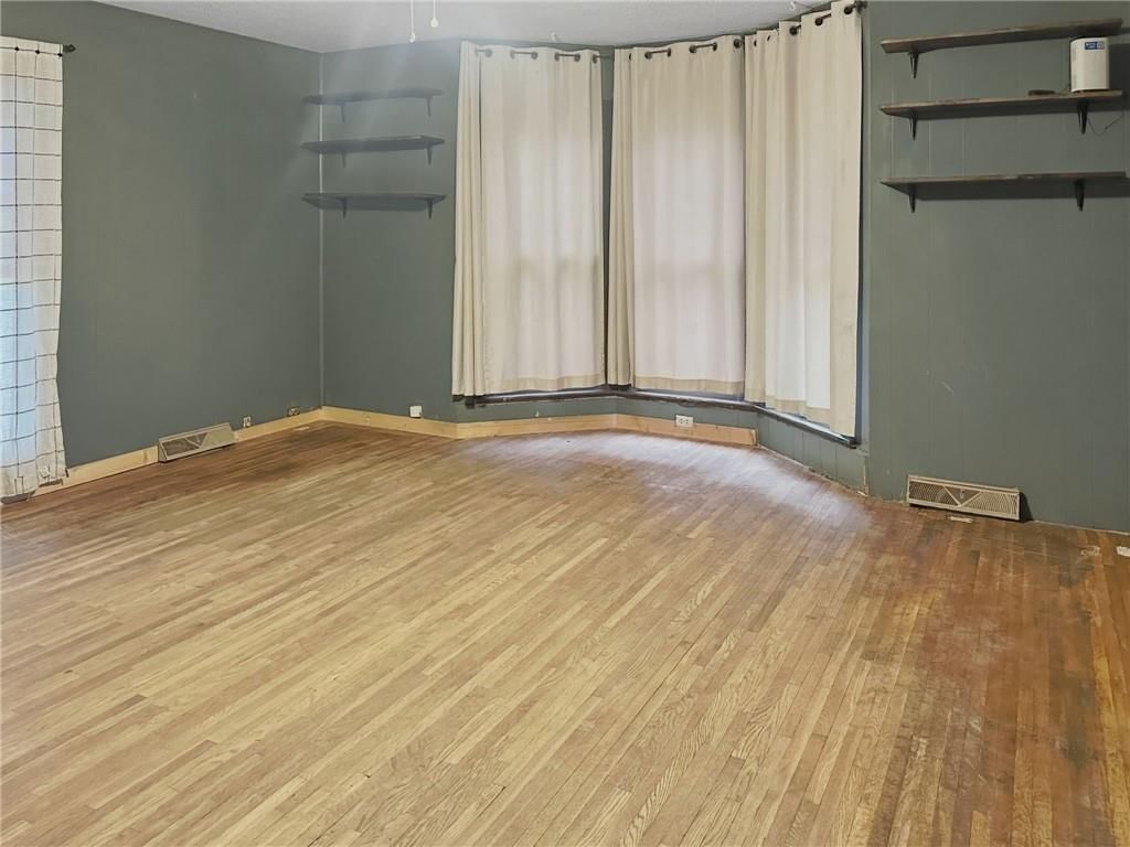 1138 Elm Street — photo 3