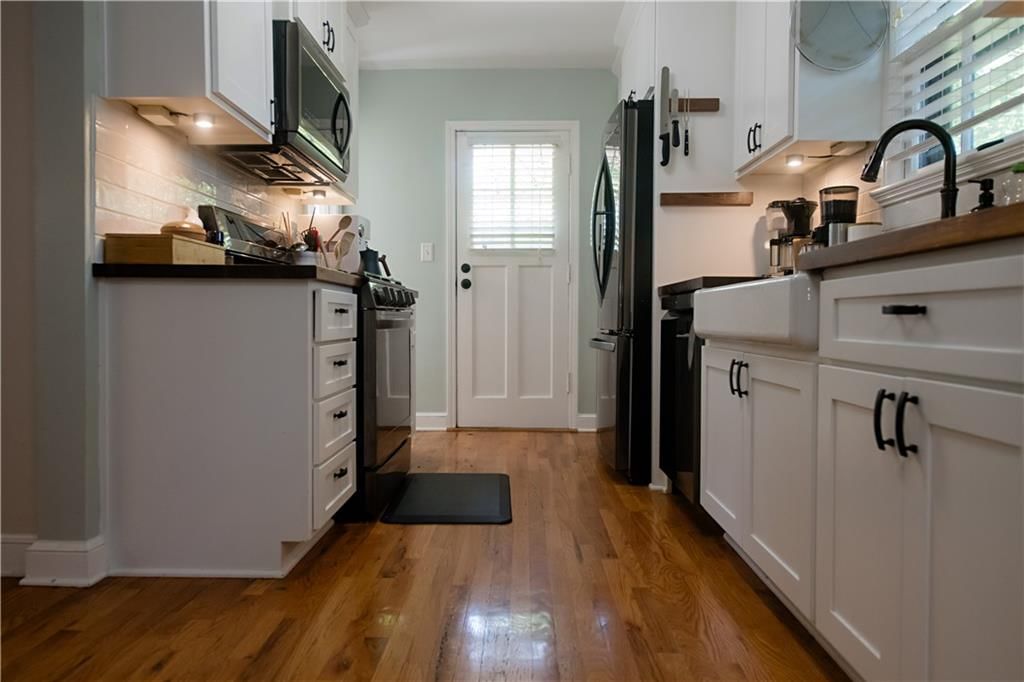 7214 Grand Avenue — photo 10