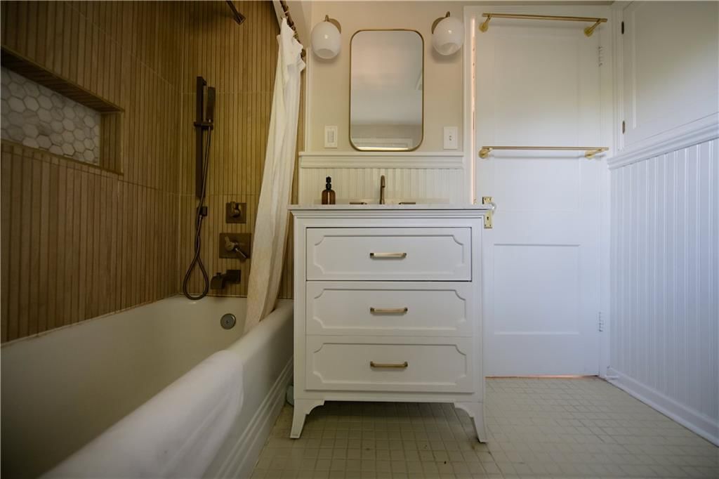 7214 Grand Avenue — photo 20