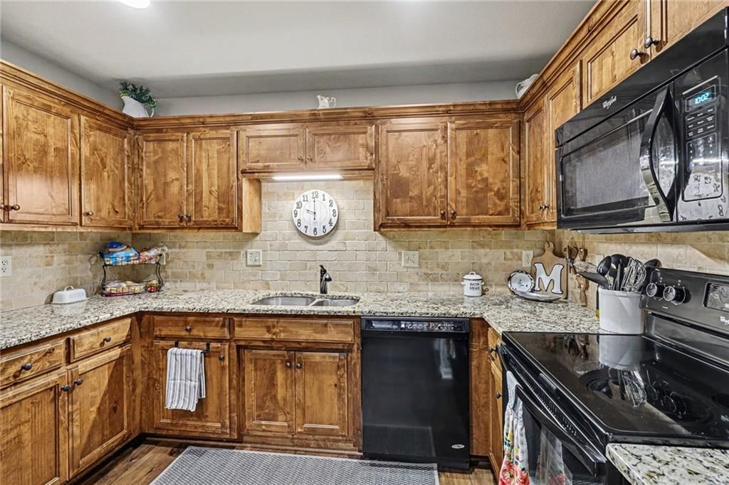 15621 Landauer Street — photo 18