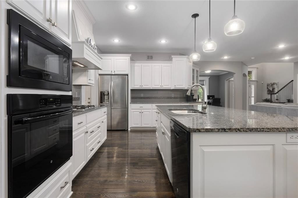 10519 N EUCLID Avenue — photo 17