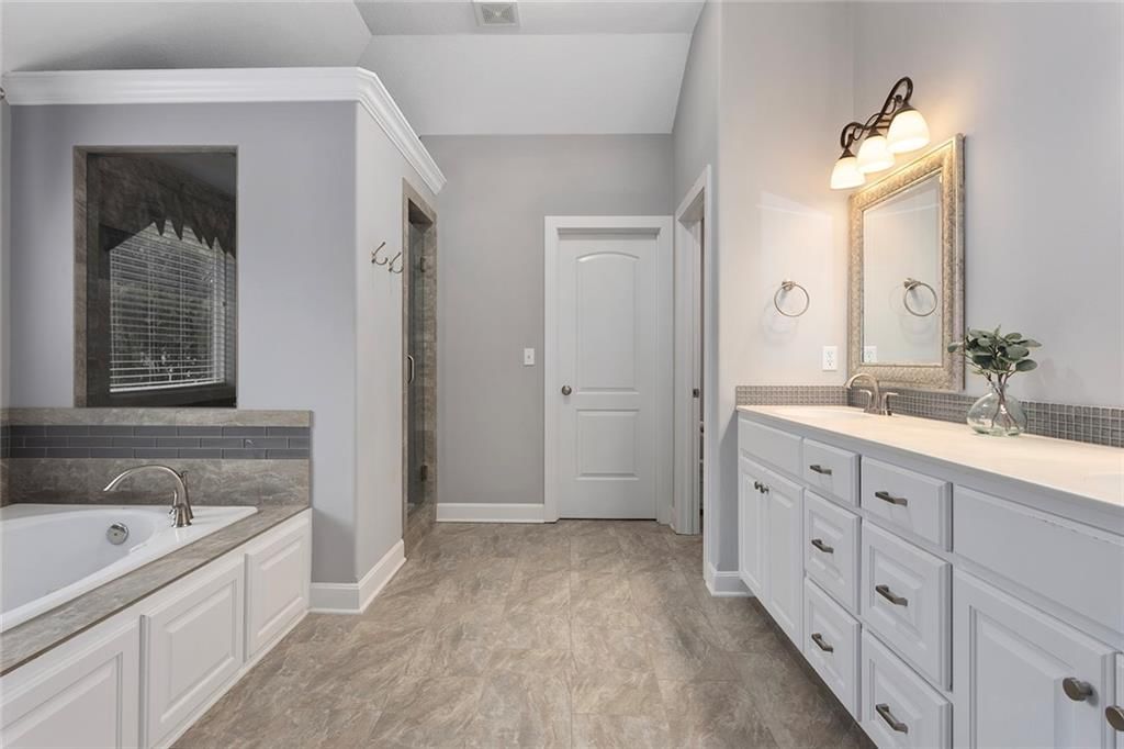 10519 N EUCLID Avenue — photo 23