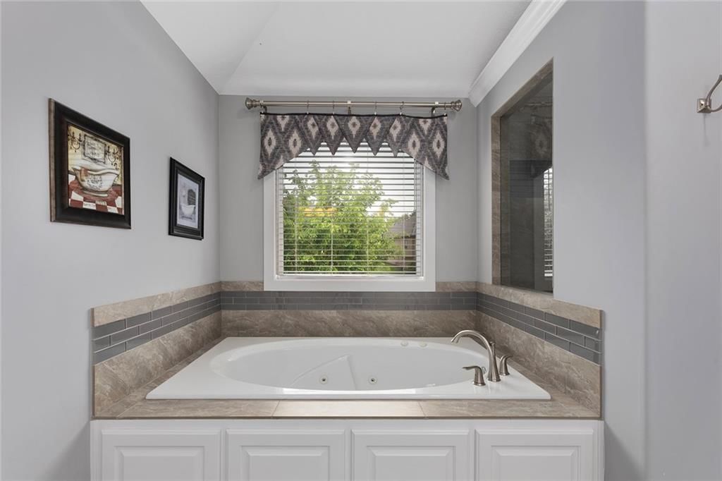 10519 N EUCLID Avenue — photo 25