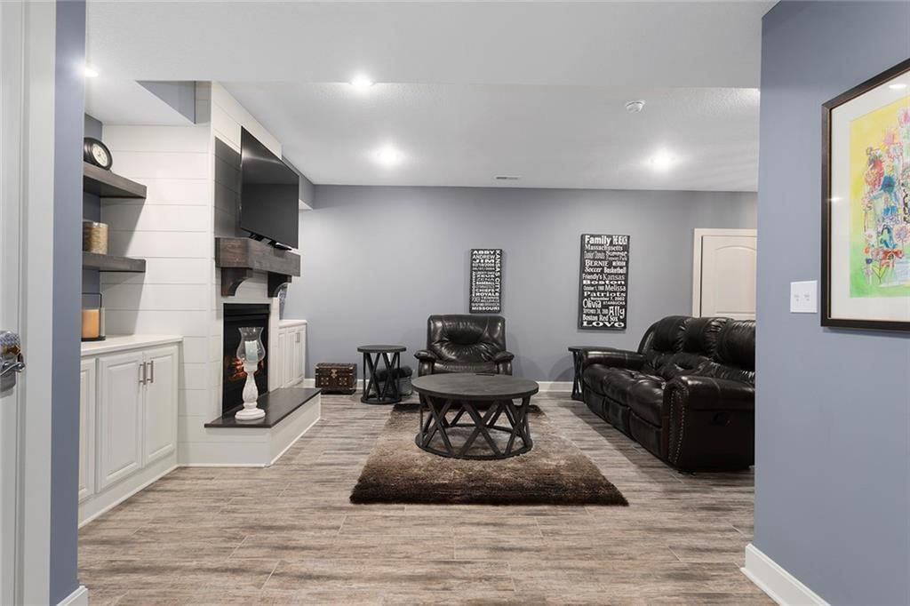 10519 N EUCLID Avenue — photo 38