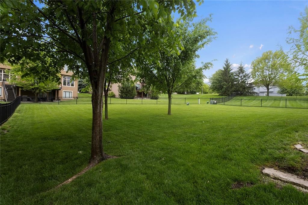 10519 N EUCLID Avenue — photo 48