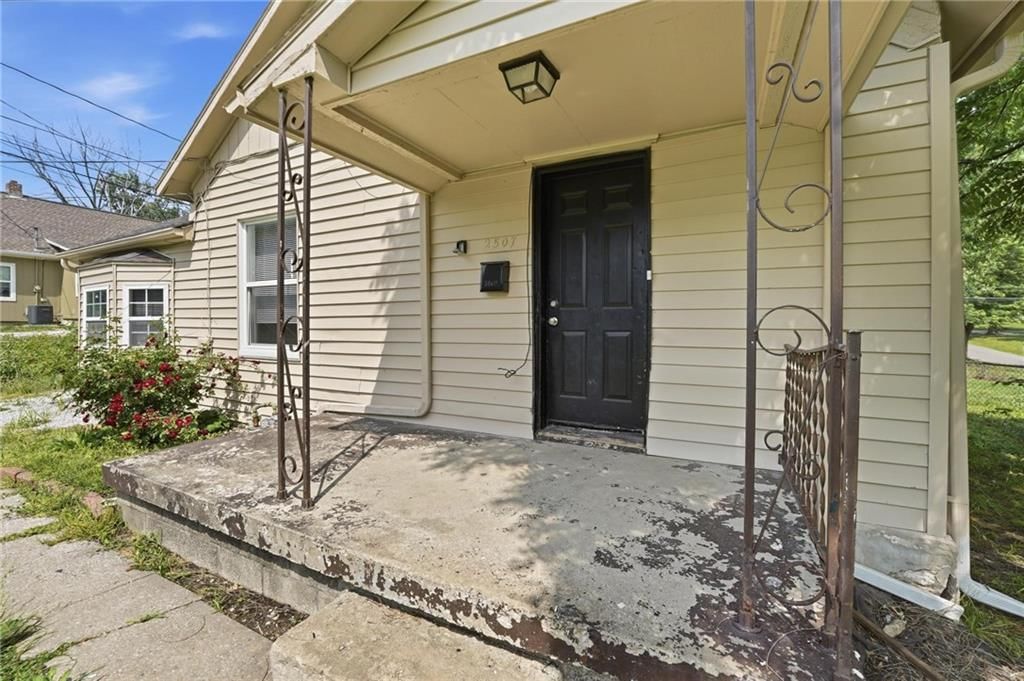 2507 N 47th Street — photo 34