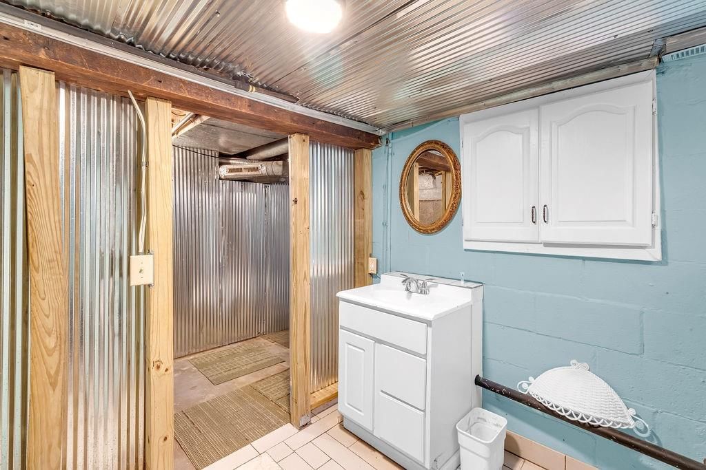 10508 Kentucky Avenue — photo 42