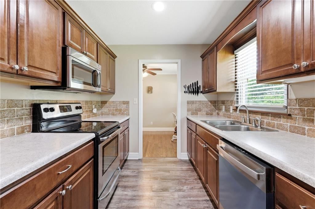 3412 S Crisp Avenue — photo 6