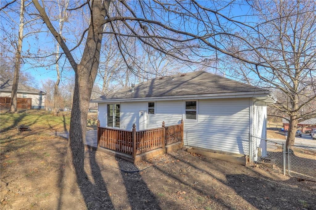 2218 Liberty Landing Road — photo 32
