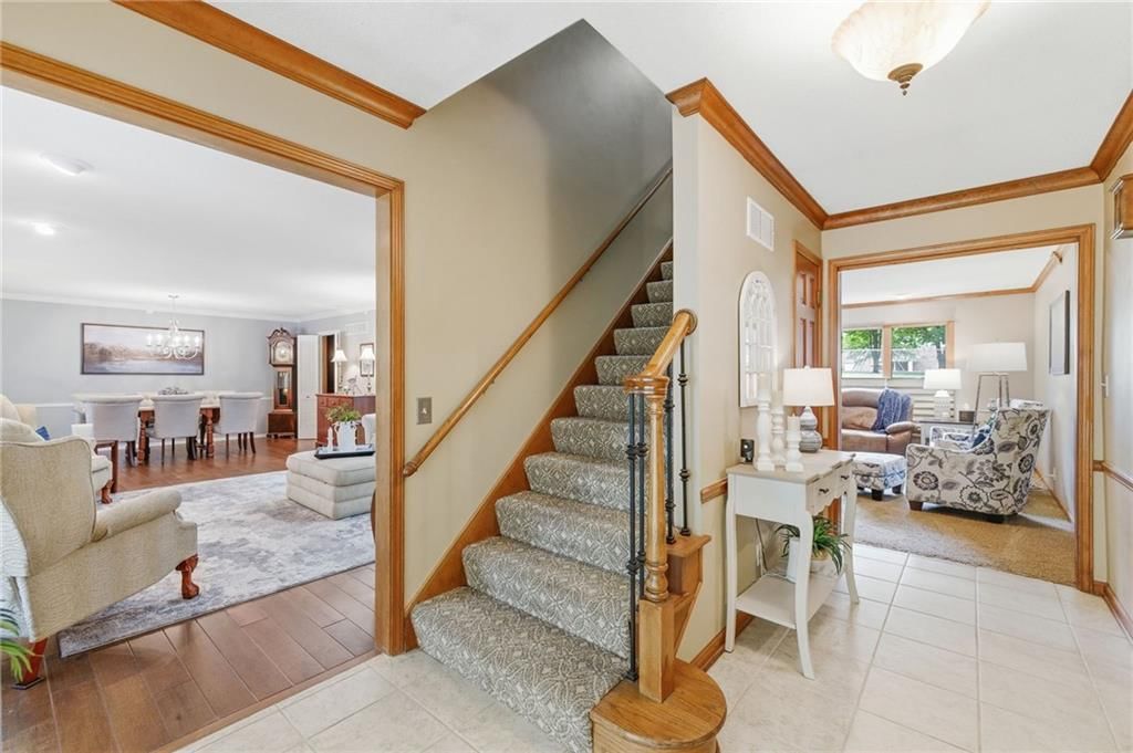 301 S Stevenson Street — photo 10