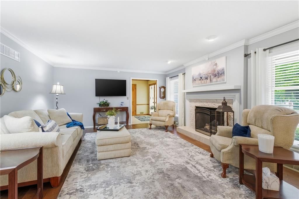 301 S Stevenson Street — photo 13