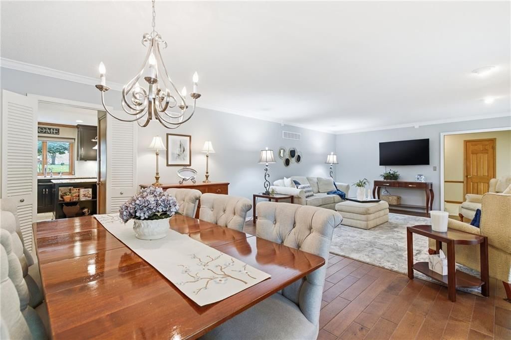 301 S Stevenson Street — photo 15