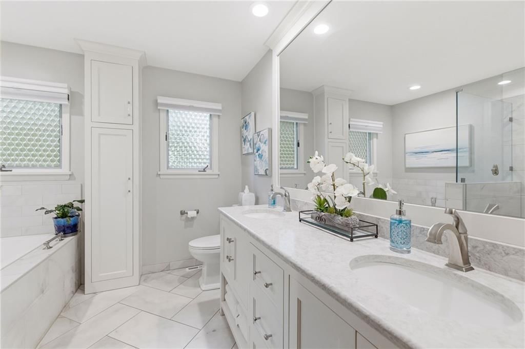 301 S Stevenson Street — photo 38