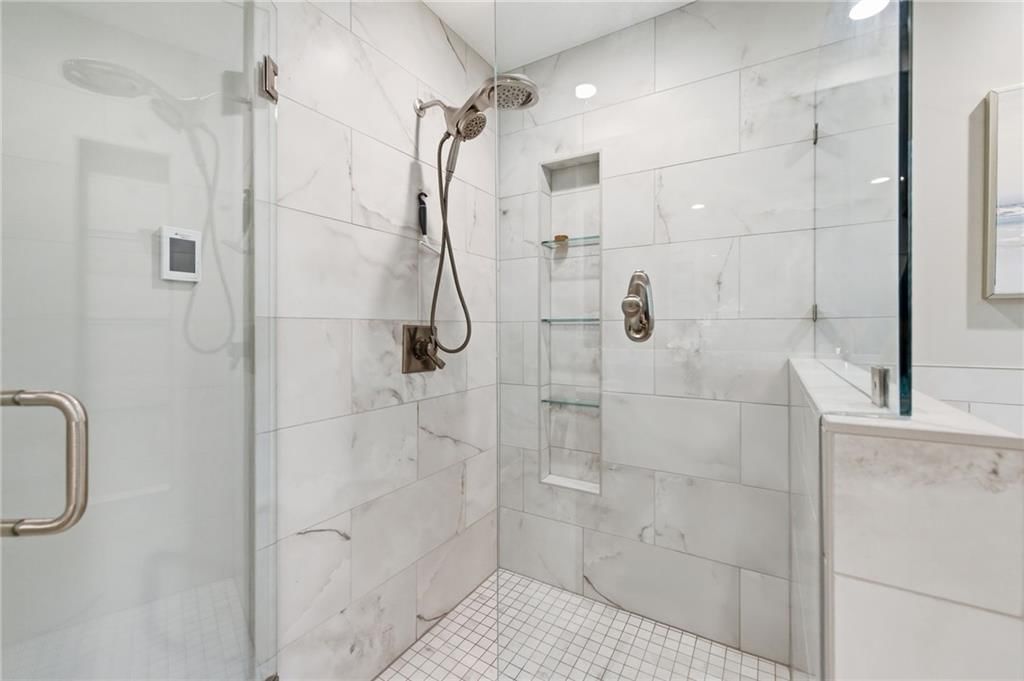 301 S Stevenson Street — photo 40
