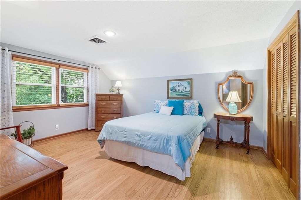 301 S Stevenson Street — photo 41