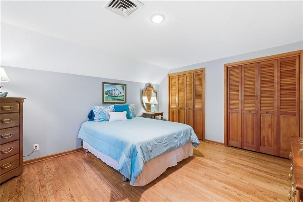 301 S Stevenson Street — photo 42