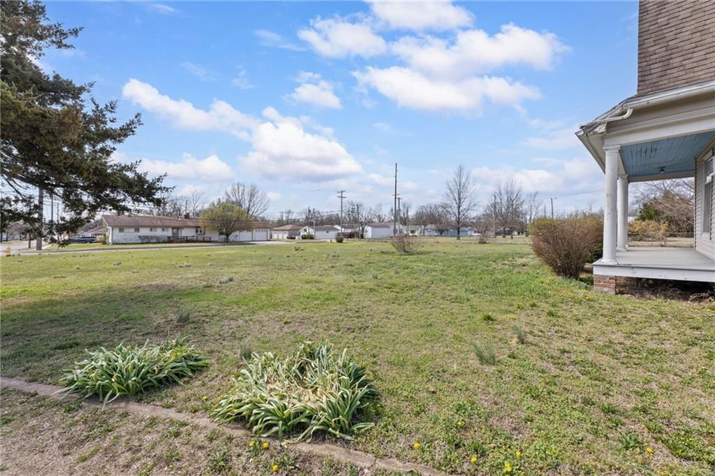 702 N Kentucky Street — photo 26