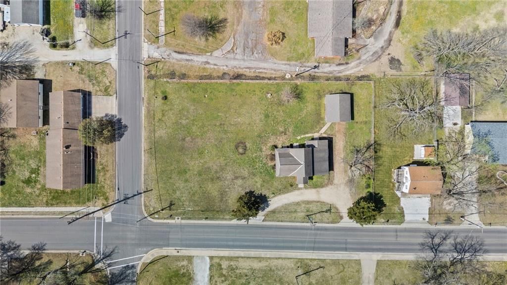 702 N Kentucky Street — photo 35