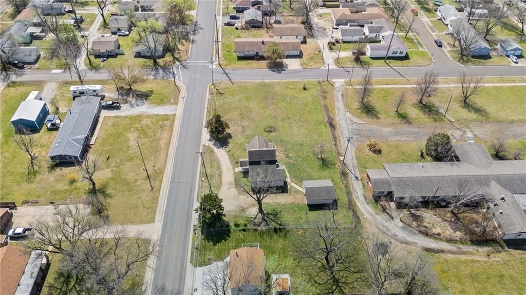 702 N Kentucky Street — photo 46