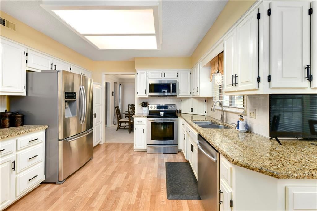 2508 NW Bent Tree Circle — photo 12