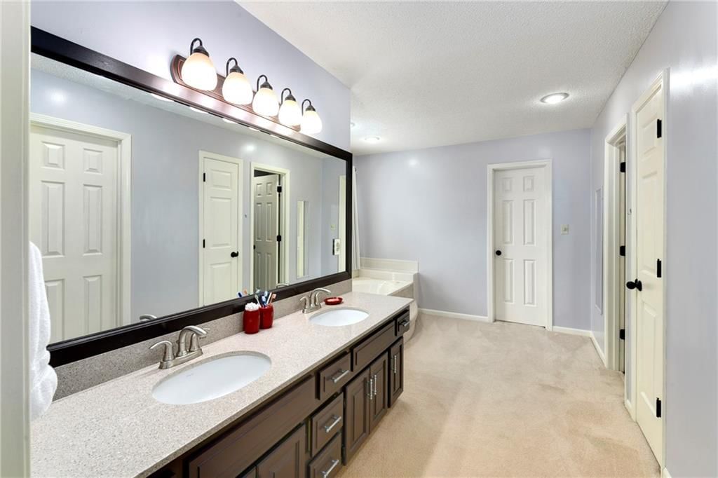 2508 NW Bent Tree Circle — photo 26