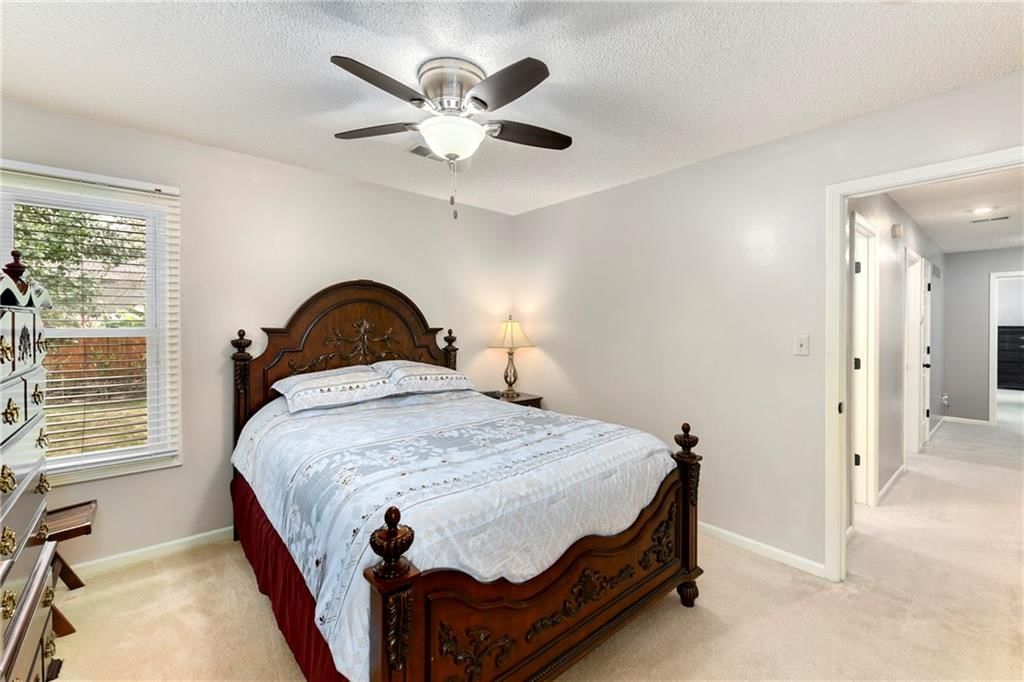 2508 NW Bent Tree Circle — photo 32