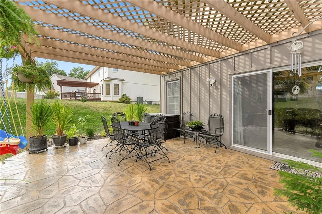 2508 NW Bent Tree Circle — photo 43