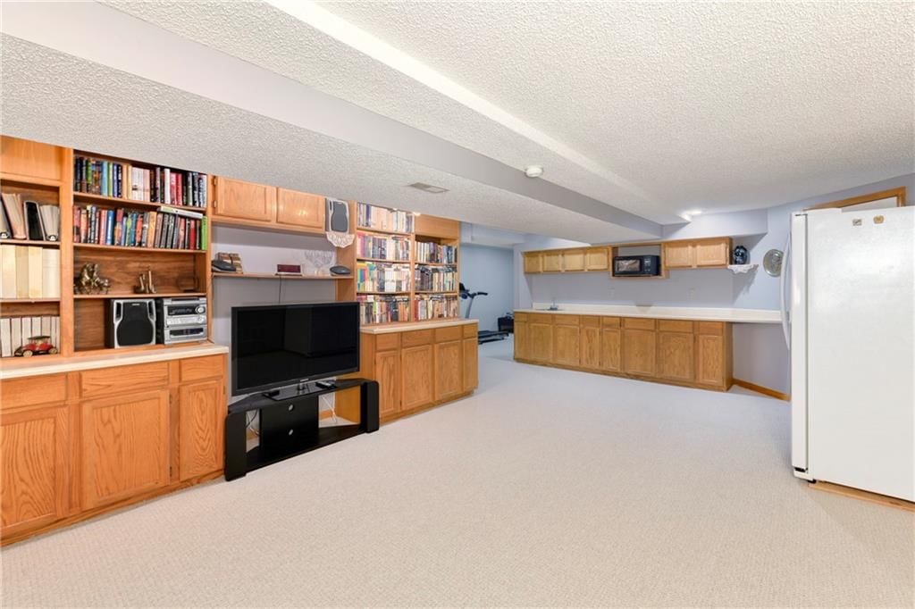 2508 NW Bent Tree Circle — photo 46