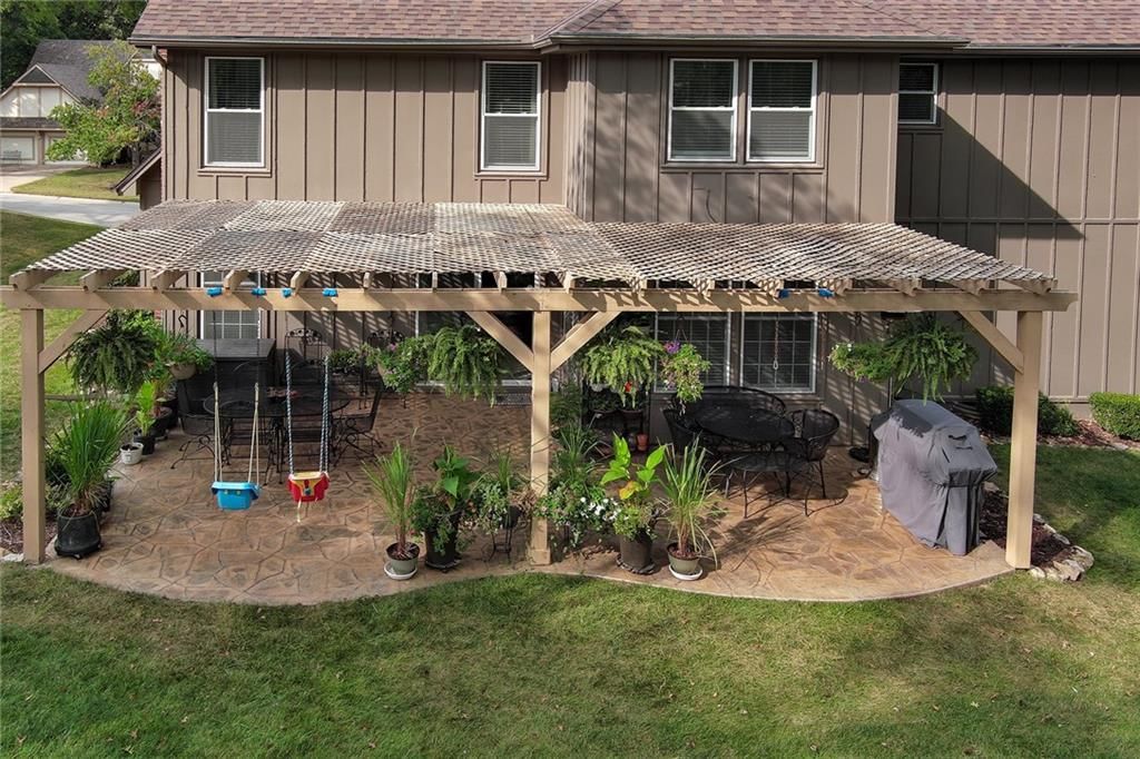 2508 NW Bent Tree Circle — photo 56