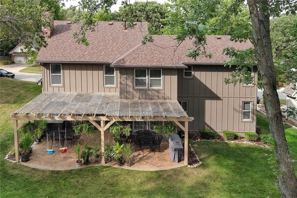 2508 NW Bent Tree Circle — photo 57