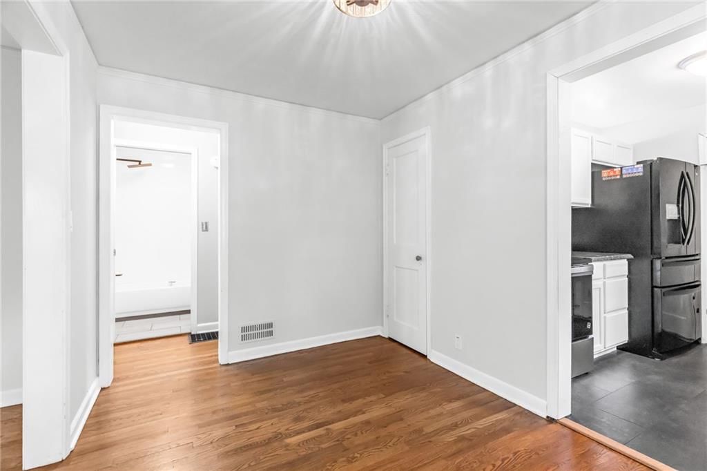 515 NE Greenfield Road — photo 6