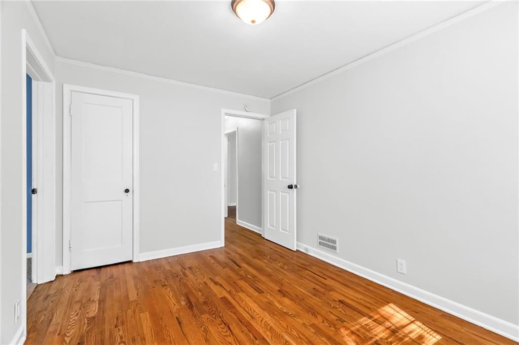 515 NE Greenfield Road — photo 9