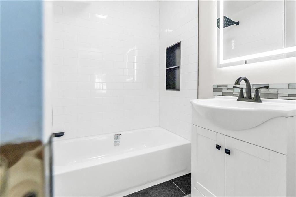 515 NE Greenfield Road — photo 12
