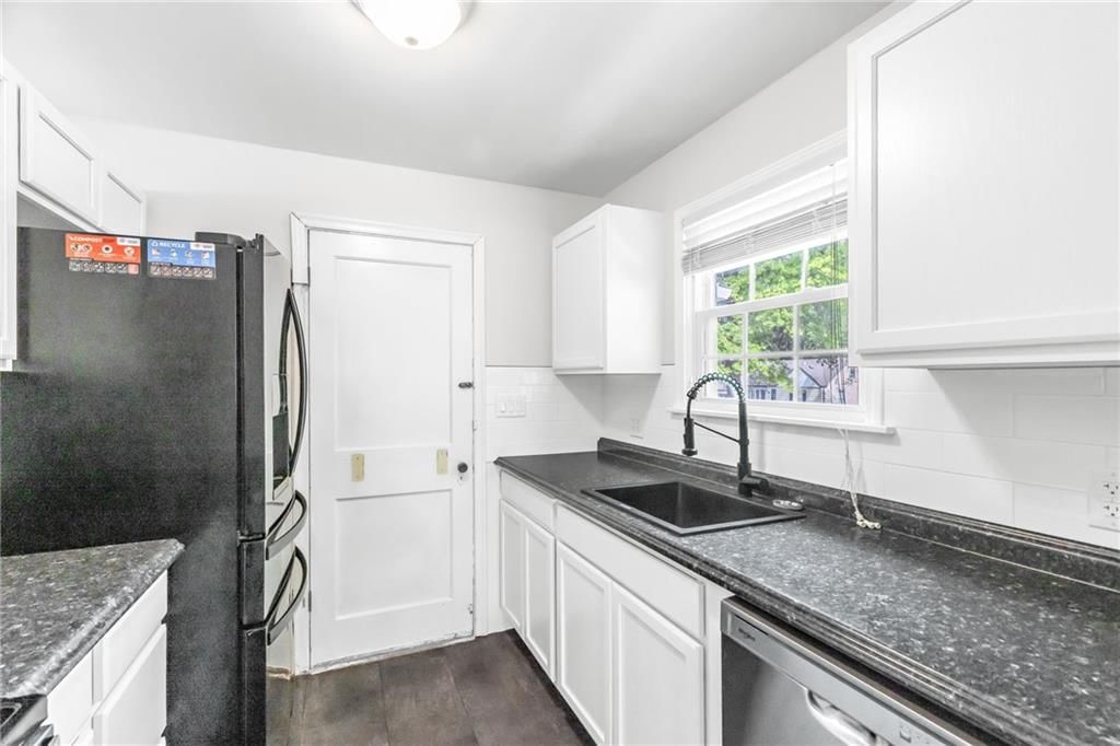 515 NE Greenfield Road — photo 17
