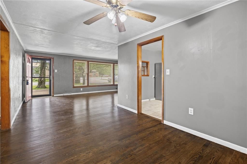 11517 Greenwood Street — photo 8
