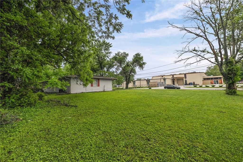 11517 Greenwood Street — photo 23