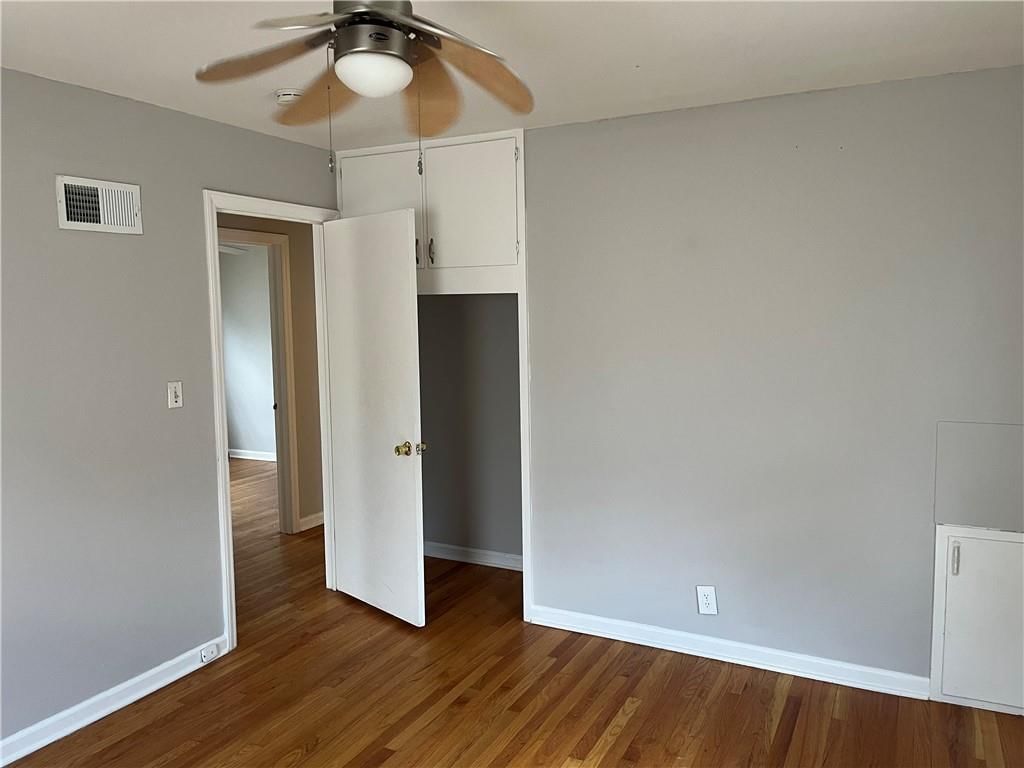 4208 N Brighton Avenue — photo 8