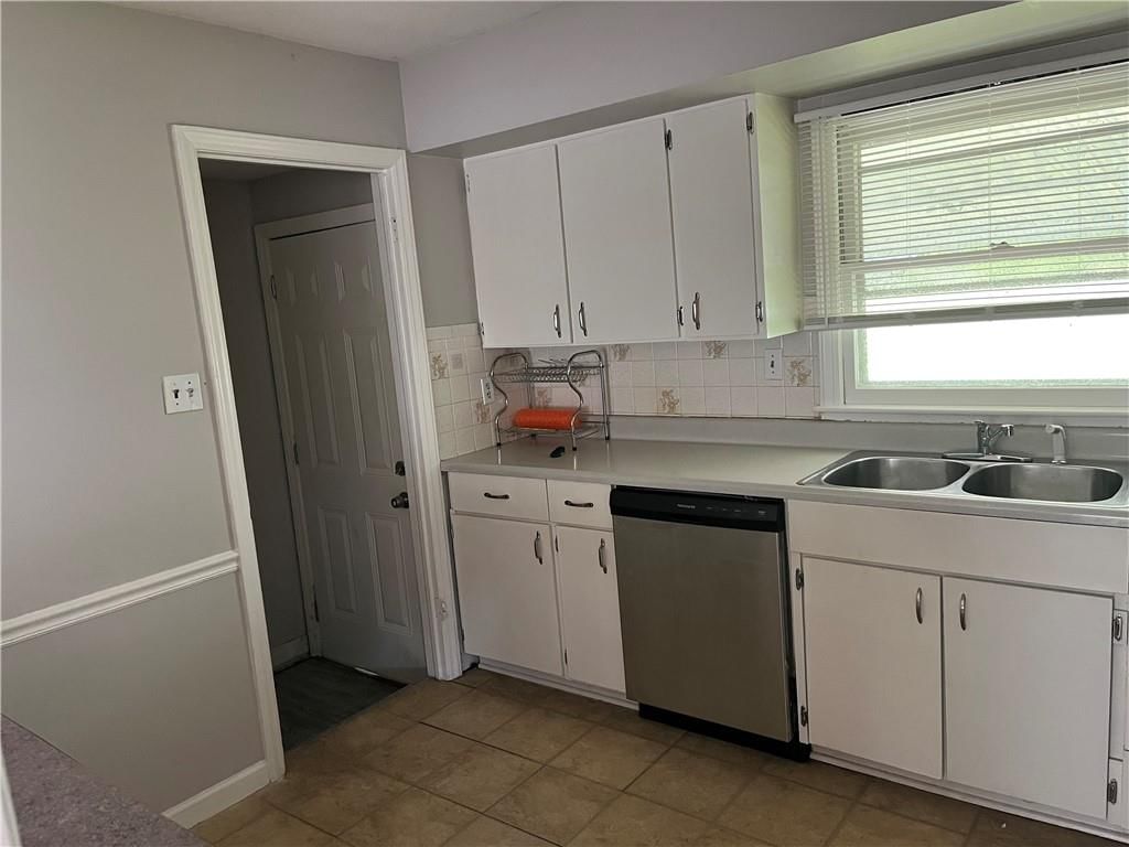4208 N Brighton Avenue — photo 9
