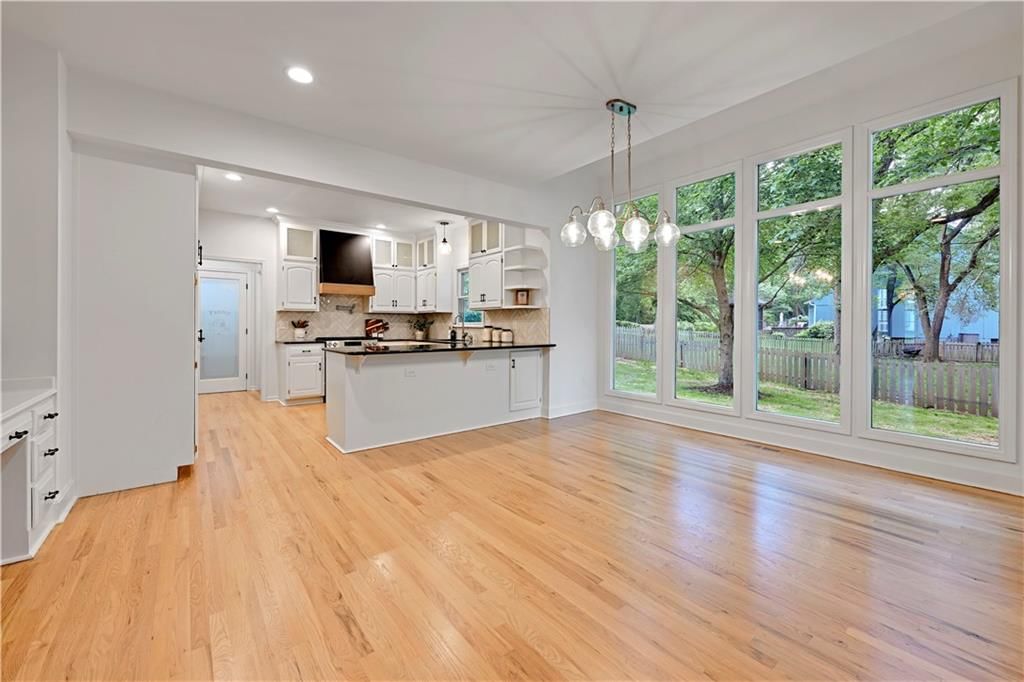 5307 Greenwood Street — photo 10
