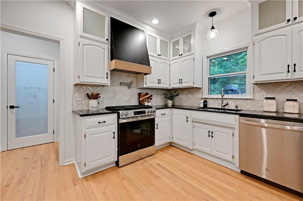 5307 Greenwood Street — photo 13