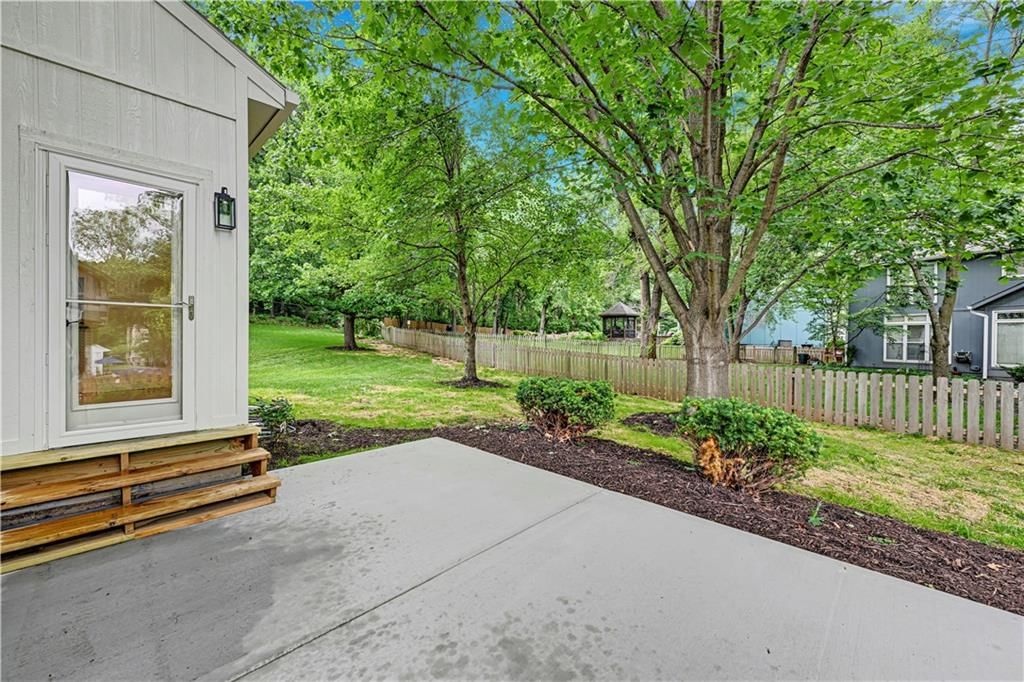5307 Greenwood Street — photo 40