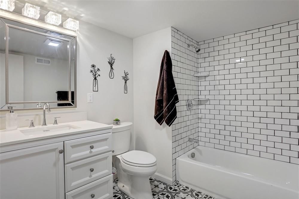 12126 Jefferson Court — photo 29