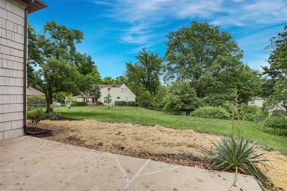12126 Jefferson Court — photo 31