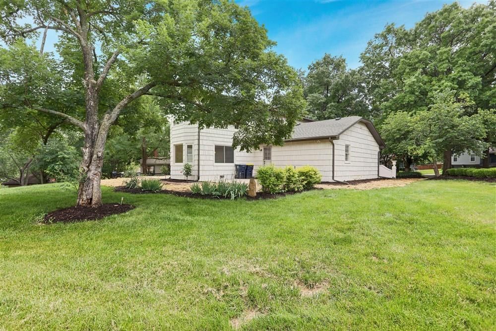 12126 Jefferson Court — photo 34