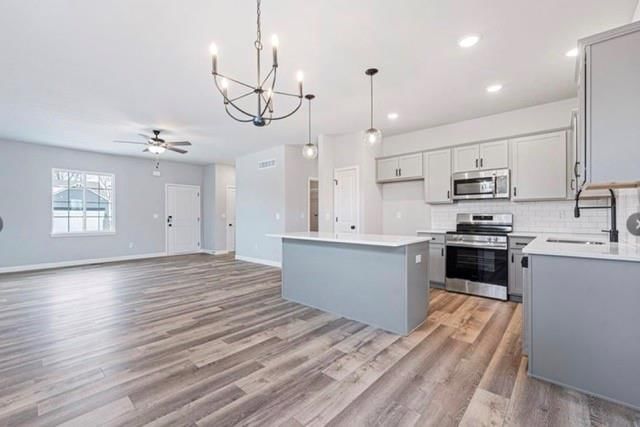 12423 S Redwood Street — photo 3