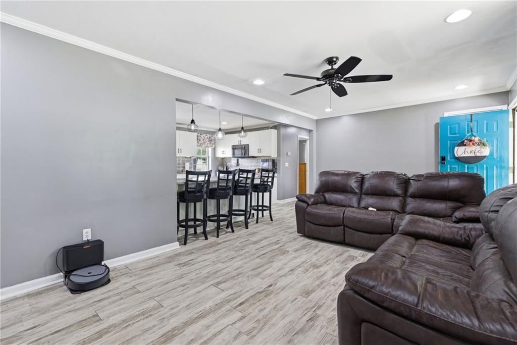 105 S Village Terrace — photo 5