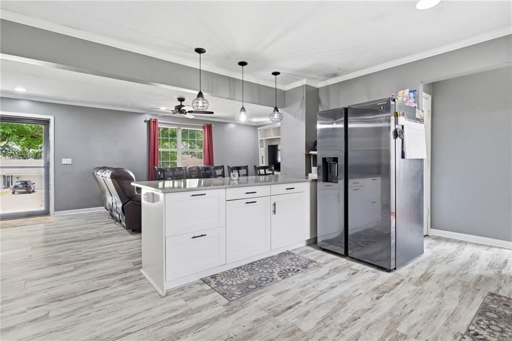 105 S Village Terrace — photo 8