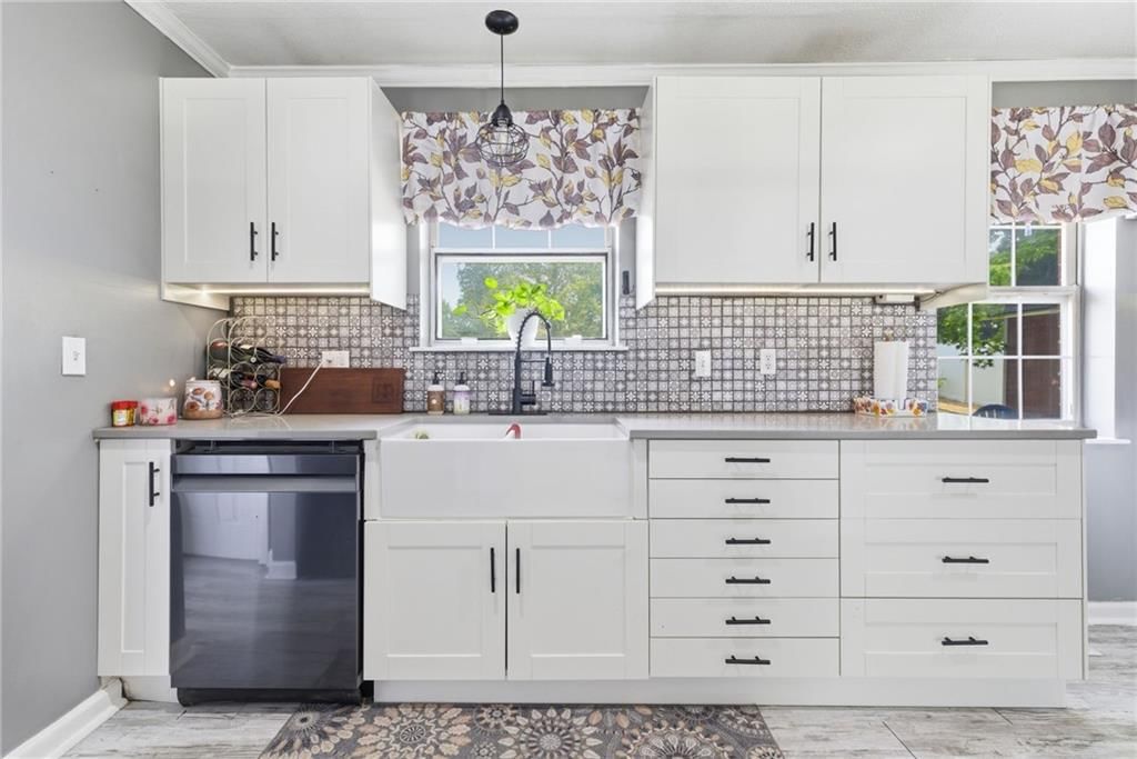 105 S Village Terrace — photo 10